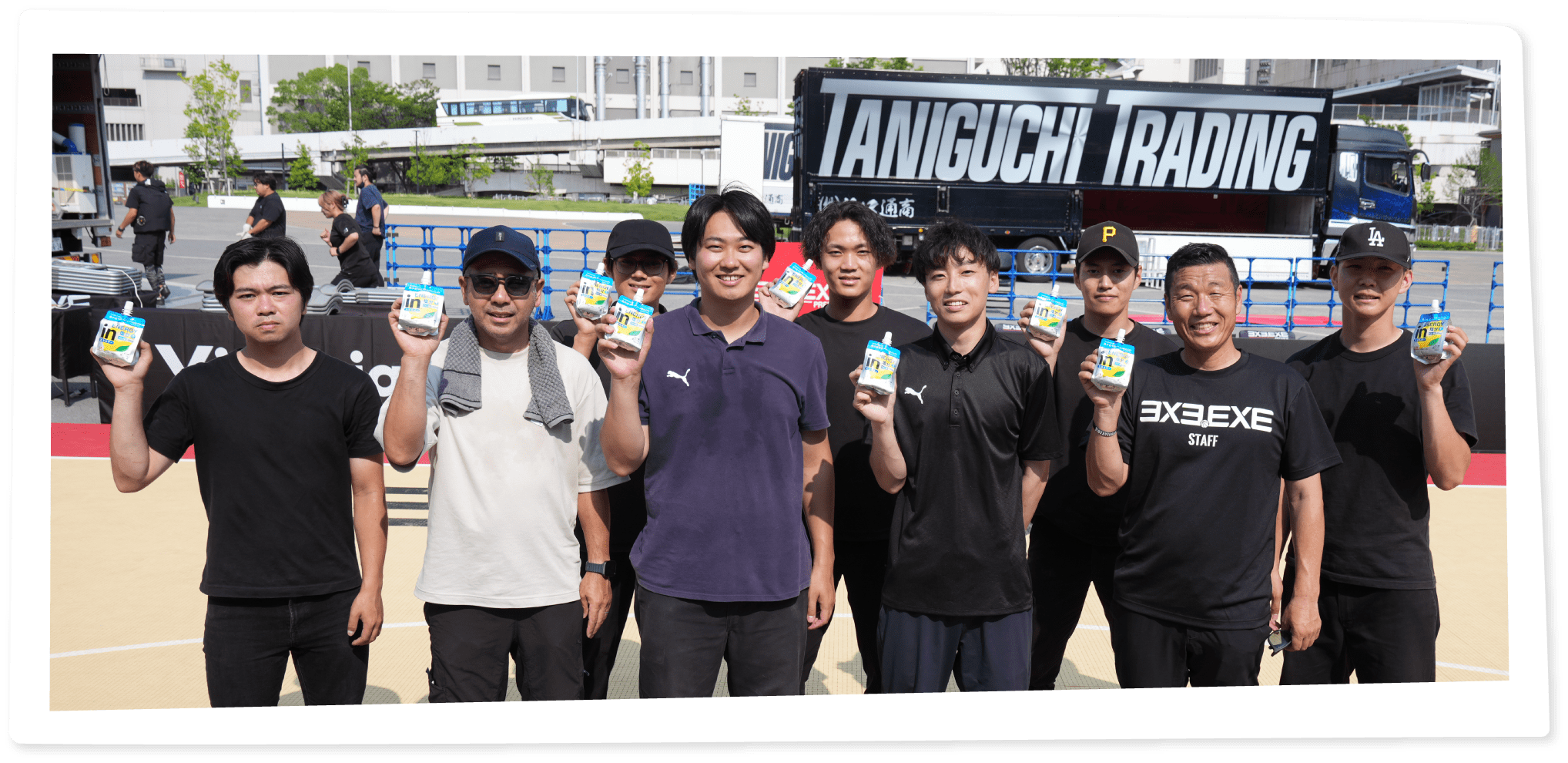 3x3.EXEPREMIER運営スタッフに「inゼリー」を差し入れしました。