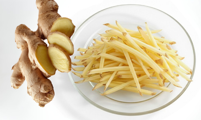 生の生姜と千切りの生姜のイメージ