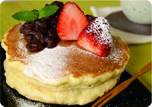 新食感！男のいちご大福風もっちりホットケーキ