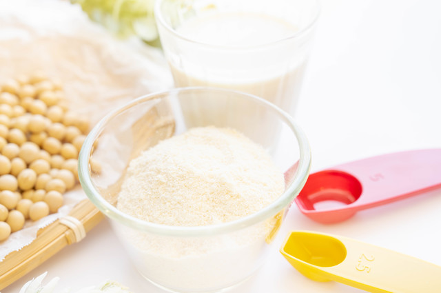 ソイプロテインと豆乳の栄養素を比較 違いやプロテイン代わりにできるか解説